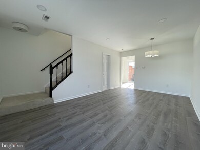 93 St Charles Square unit 93, Sterling, VA 20164 - photo 2