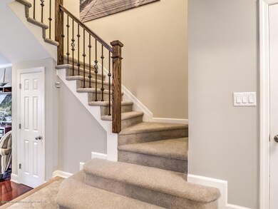 003_FOYER