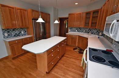 814 Fox Run Ct, Oregon, WI 53575 - photo 6