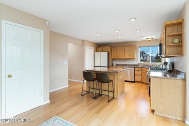 06-Kitchen_ELI05753-Edit