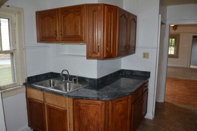 1117 S Luick Ave, Muncie, IN 47302 - photo 7