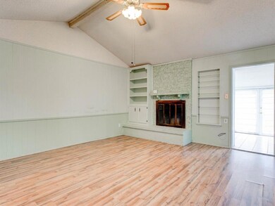 1208 Wedgewood Dr, Cleburne, TX 76033 - photo 5