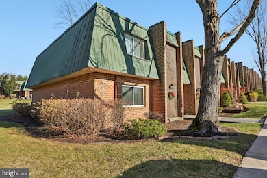 1515 Meadowview Ln, Mont Clare, PA 19453 - photo 2