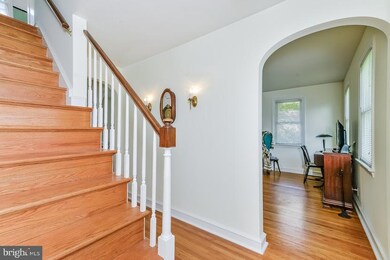 910 Delmont Dr, Wynnewood, PA 19096 - photo 2