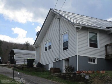 155 Oak Ln, Pulaski, VA 24301 - photo 2