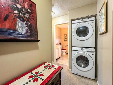 107 Twin Oaks Terrace, South Burlington, VT 05403 - photo 4