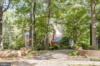 1423 Aldenham Ln, Reston, VA 20190 - photo 2