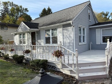 129 Grove St, North Syracuse, NY 13212 - photo 2