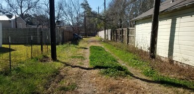 1406 4th St, Rosenberg, TX 77471 - photo 3