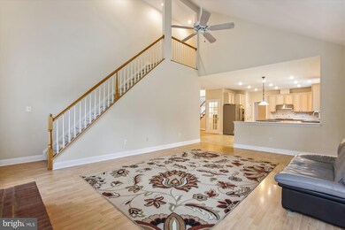 12718 Autumn Crest Dr, Herndon, VA 20171 - photo 4