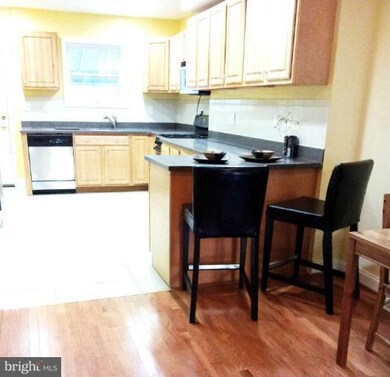 208 S Robinson St, Baltimore, MD 21224 - photo 7