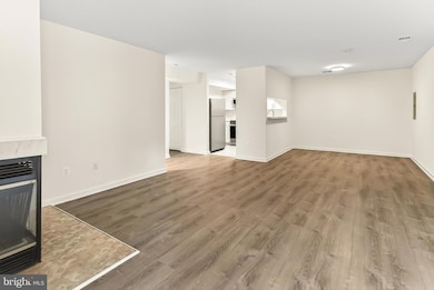 6925 Mary Caroline Cir unit H, Alexandria, VA 22310 - photo 4