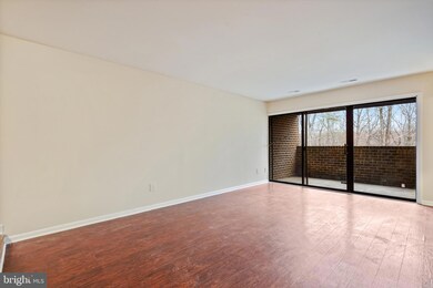 Chestnut Grove Condominiums unit 11224-327, Reston, VA 20190 - photo 6