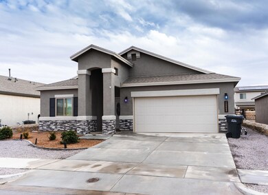 13860 Lago Vista Ave, Horizon City, TX 79928 - photo 2