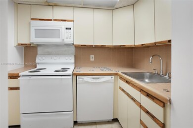 South Bay Club unit 924, Miami Beach, FL 33139 - photo 4