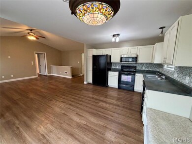 907 Warrior Ridge Ct, Warrenton, MO 63383 - photo 6