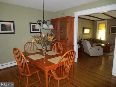 559 E Broad St, Souderton, PA 18964 - photo 5