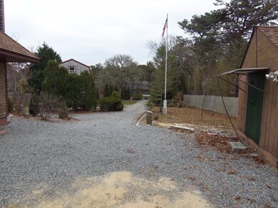 68 Pilgrim Rd, Edgartown, MA 02539 - photo 7