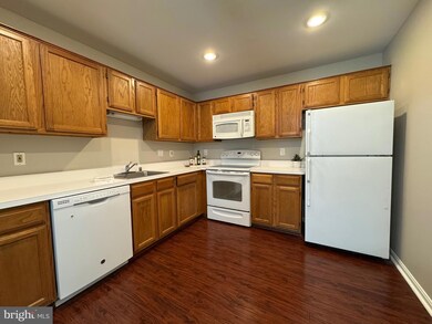 8141 Bayonet Way unit 204, Manassas, VA 20109 - photo 4
