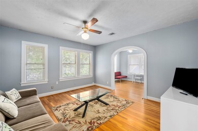 1819 Sul Ross St, Houston, TX 77098 - photo 5