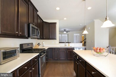 8161 Hollow Ct, Severn, MD 21144 - photo 6