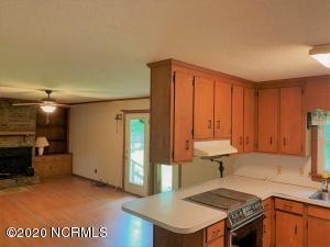 4805 Lakeview Rd, Elm City, NC 27822 - photo 3