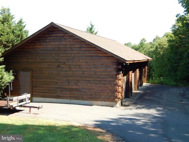 6335 Quann Farm Dr, Rhoadesville, VA 22542 - photo 5