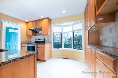 31 Lucille Place, Newton Upper Falls, MA 02464 - photo 4