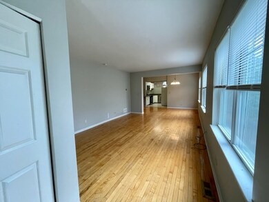 836 N Loomis St unit A, Naperville, IL 60563 - photo 3