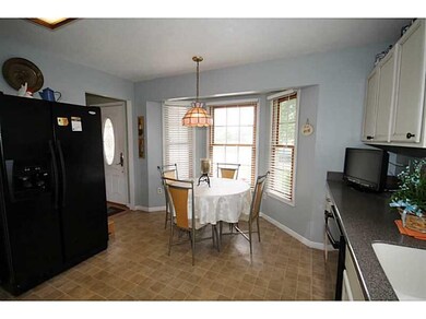 3362 Berkdale Dr, Columbus, IN 47203 - photo 7