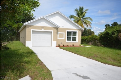 3305 Bassie Ct, Fort Myers, FL 33916 - photo 2