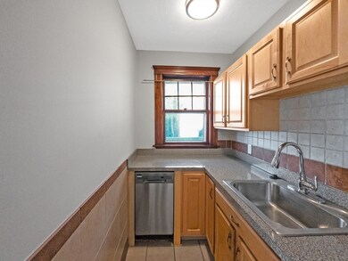 32 Gartland St, Jamaica Plain, MA 02130 - photo 7