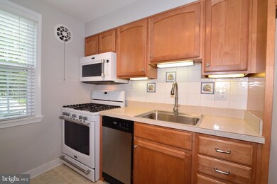 6615 E Wakefield Dr unit A1, Alexandria, VA 22307 - photo 4