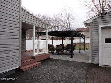 439 W Market St, Danville, PA 17821 - photo 3