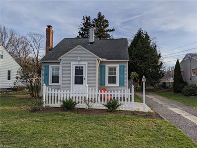 5146 Edgewater Dr, Sheffield Lake, OH 44054 - photo 2