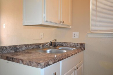 2206 W Hickory St unit 13, Denton, TX 76201 - photo 4