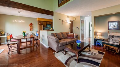 Living Room/Dining