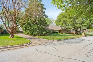 505 Raven Ct, Colleyville, TX 76034 - photo 2