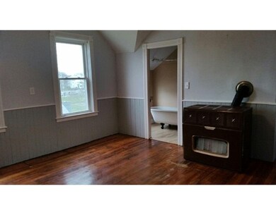 447 Warren St unit 3, Fall River, MA 02721 - photo 2