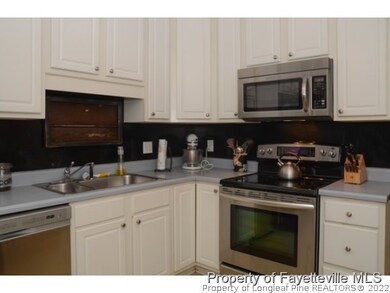 402 Northview Dr, Fayetteville, NC 28303 - photo 6