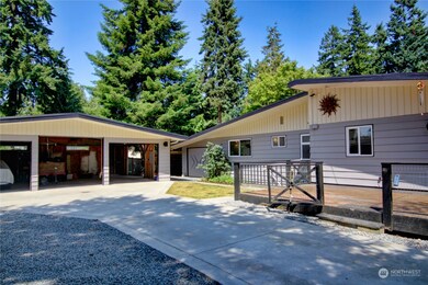 8110 E Glen Dr, Everett, WA 98203 - photo 2