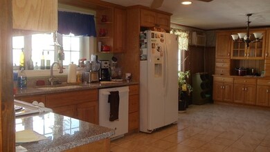 106 Pitman St, Methuen, MA 01844 - photo 3