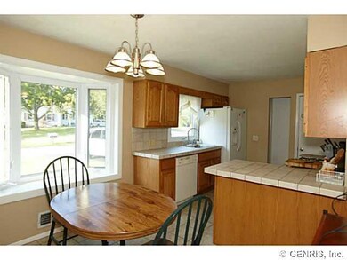 Kitchen Large, Open Eat-In Kitchen