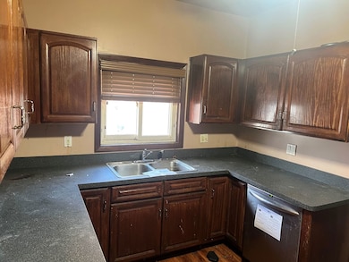 116 W Naperville Rd, Westmont, IL 60559 - photo 3