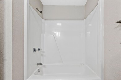 2024 Long Creek Ct, Granbury, TX 76049 - photo 6