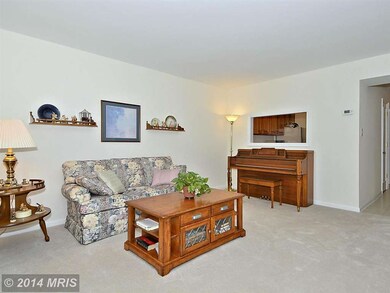 8443 Penshurst Dr unit 604, Springfield, VA 22152 - photo 4