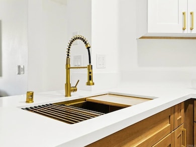 The Courtyards unit 4307, San Diego, CA 92110 - photo 5