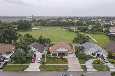 22738 Pickerel Cir, Boca Raton, FL 33428 - photo 4