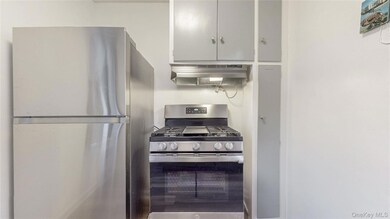 Forest Park Co-Ops unit 5J, Woodhaven, NY 11421 - photo 7