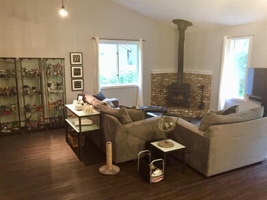 253 Old Quechee Rd unit E, Hartford, VT 05001 - photo 3